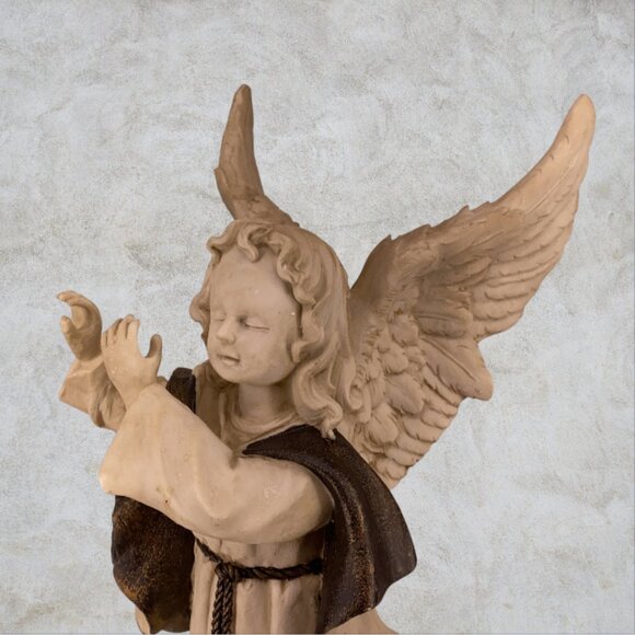 CHRISTMAS ANGELS -- Set of 3, Hold Musical Instruments, Resin, Sm/Md/Lg, Vintage - Picture 11 of 16